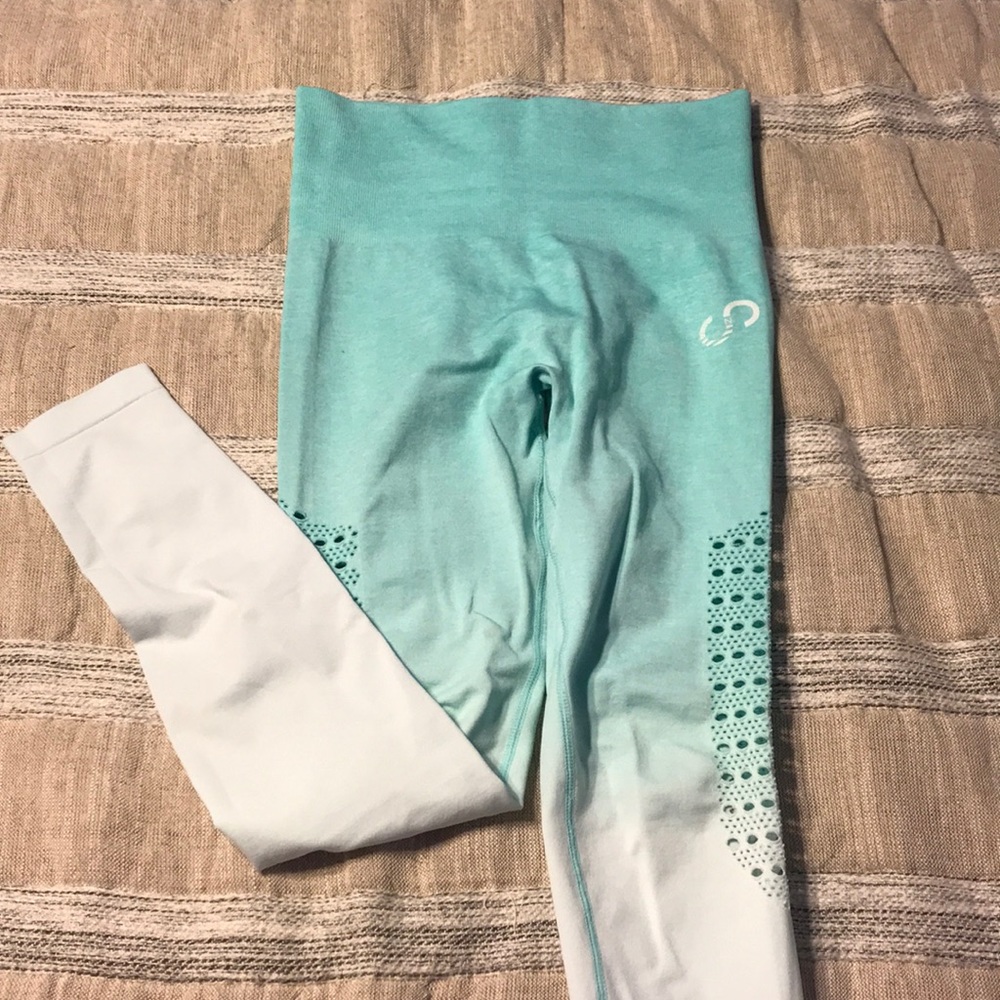 Curves and Combatboots seamless ombré leggings